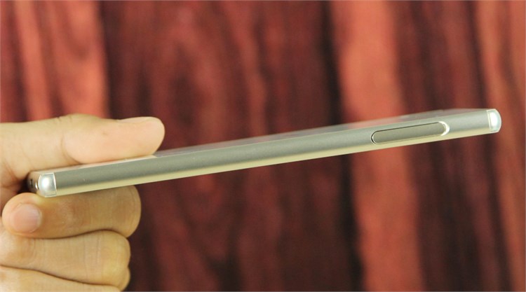 Điện thoại Sony Xperia Z3 Plus