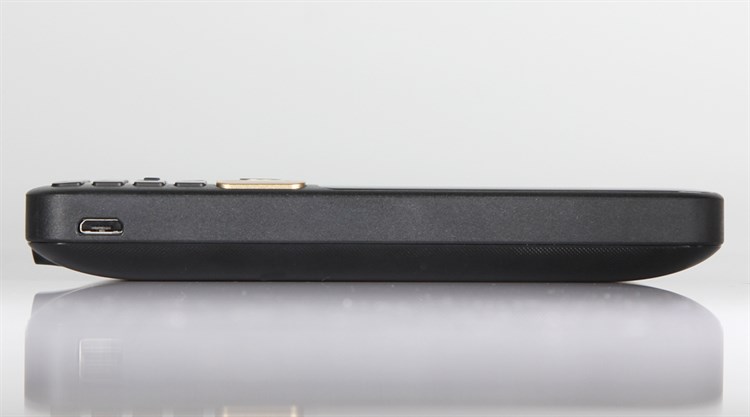 Điện thoại Philips E180 Màu Đen - Vàng đồng