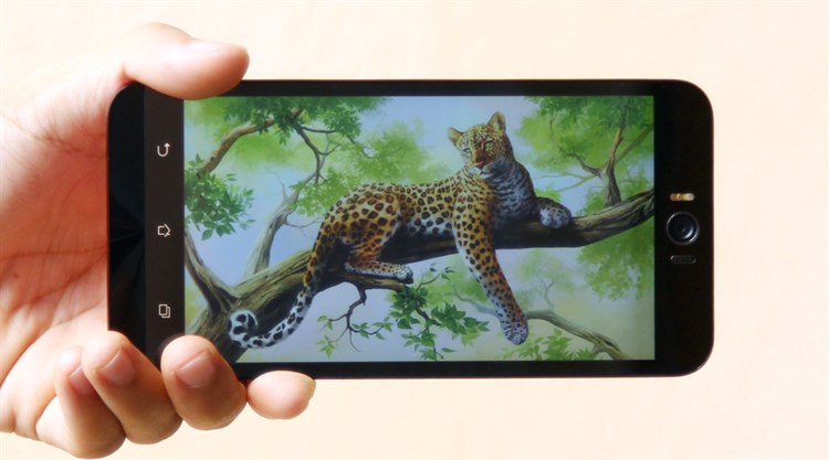 Điện thoại Asus Zenfone Selfie