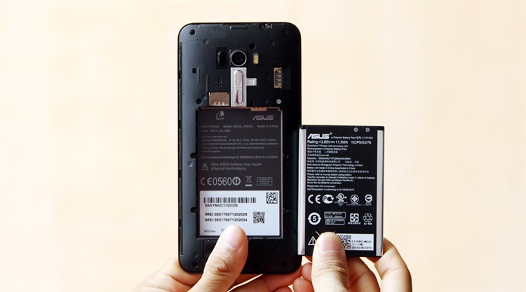 Điện thoại Asus Zenfone Selfie