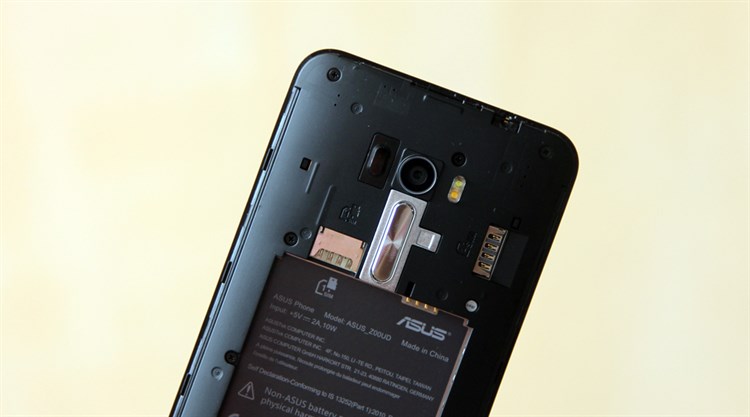 Điện thoại Asus Zenfone Selfie