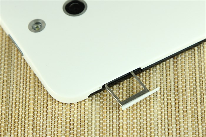 Điện thoại HTC One E8 Dual