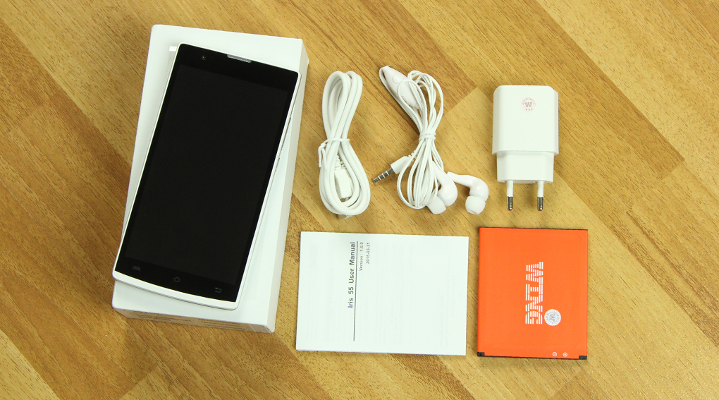 Bộ sản phẩm gồm: Hộp, Pin, Tai nghe, Sách hướng dẫn, Bao da, Miếng dán màn hình