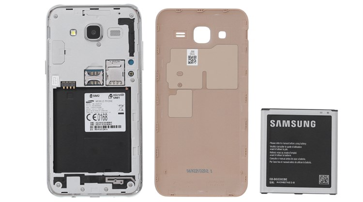 Điện thoại Samsung Galaxy J5 (2015) Màu Vàng đồng