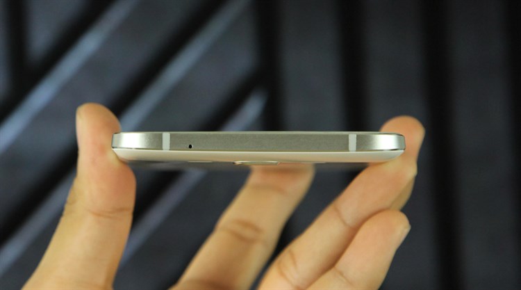 Điện thoại Samsung Galaxy A8