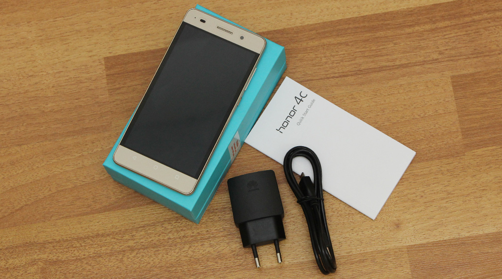 Bộ sản phẩm gồm: Hộp, Sách hướng dẫn, Cáp, Miếng dán màn hình