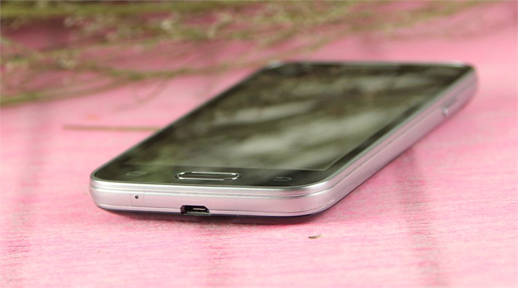 Điện thoại Samsung Galaxy V plus Màu Đen