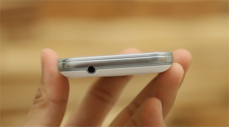 Điện thoại Samsung Galaxy V plus Màu Trắng