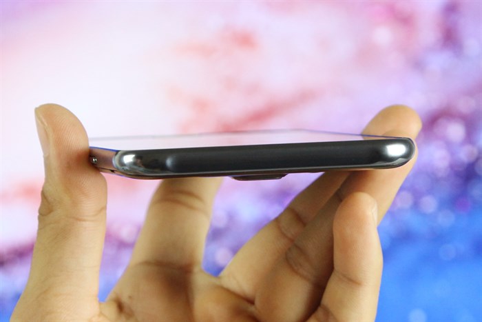 Điện thoại Samsung Galaxy J7 Màu Đen