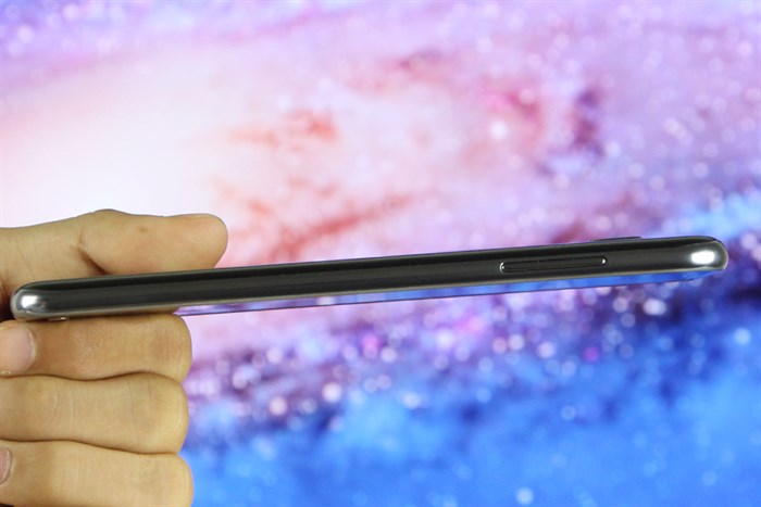 Điện thoại Samsung Galaxy J7 Màu Đen