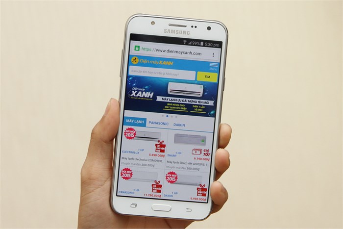 Điện thoại Samsung Galaxy J7 Màu Trắng