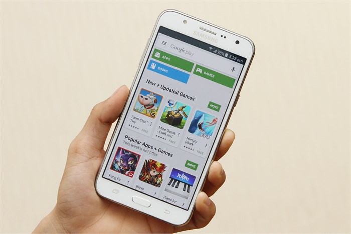 Điện thoại Samsung Galaxy J7 Màu Trắng