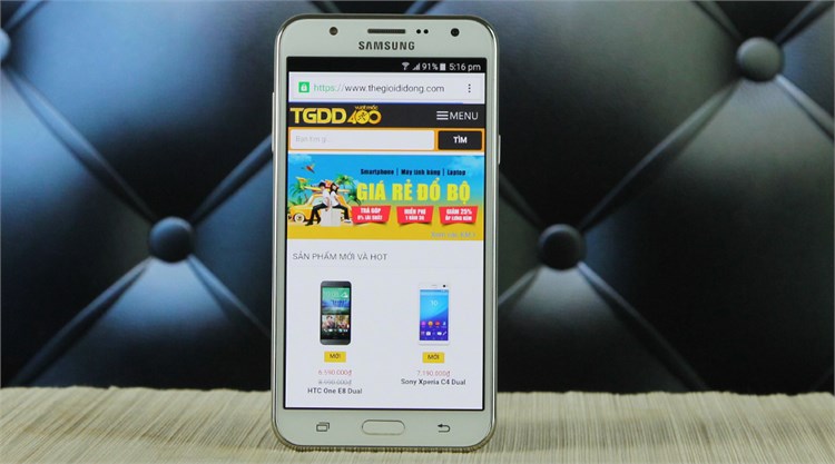 Điện thoại Samsung Galaxy J7 (2015) Màu Trắng