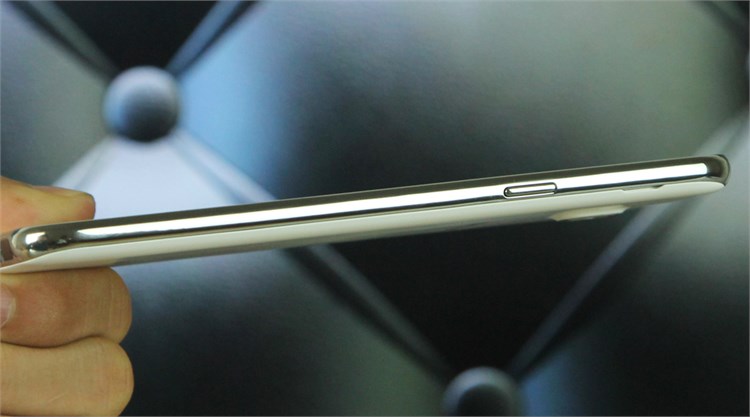 Điện thoại Samsung Galaxy J7 (2015) Màu Trắng