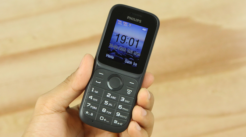 Philips E101 có thiết kế đơn giản và nhỏ nhắn dễ dàng sử dụng.