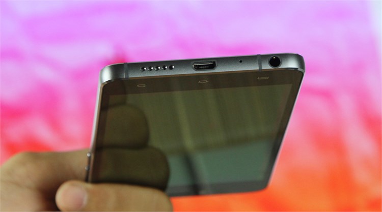 Điện thoại Q GLAM