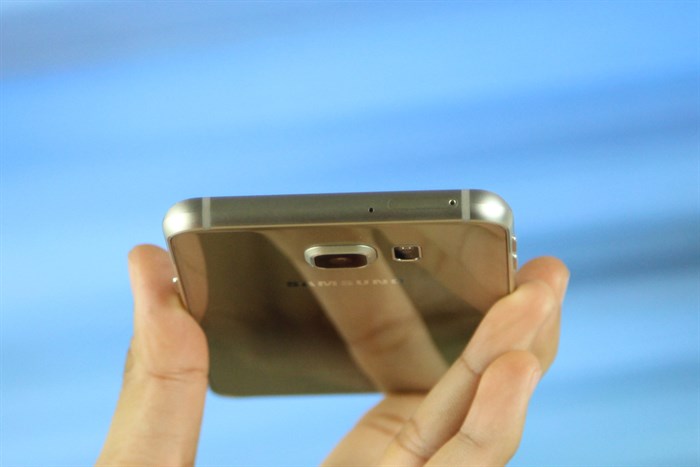 Điện thoại Samsung Galaxy S6 Edge Plus