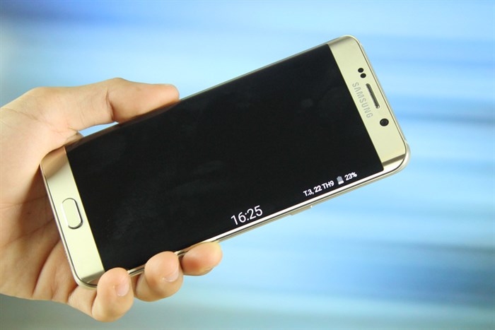 Điện thoại Samsung Galaxy S6 Edge Plus