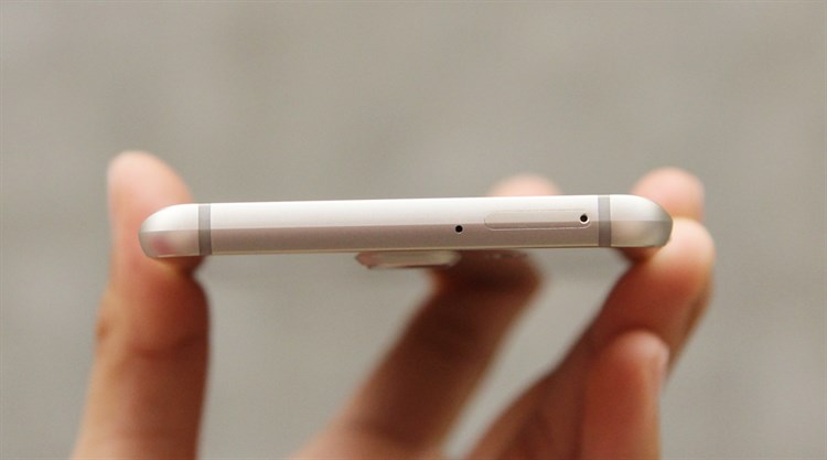 Điện thoại Samsung Galaxy S6 Edge Plus