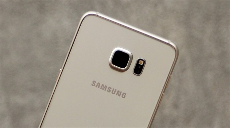 Điện thoại Samsung Galaxy S6 Edge Plus