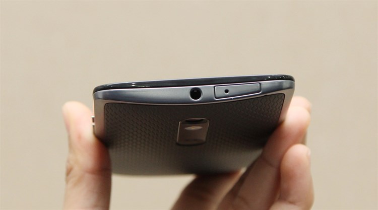 Điện thoại Motorola Moto X Play