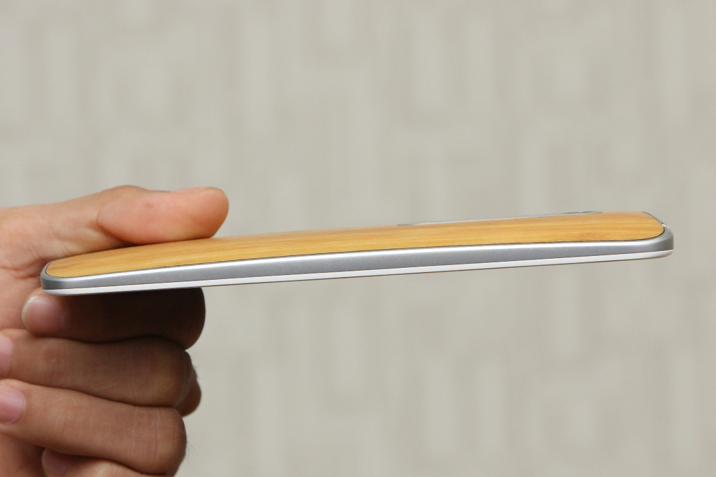 Điện thoại Motorola Moto X Style