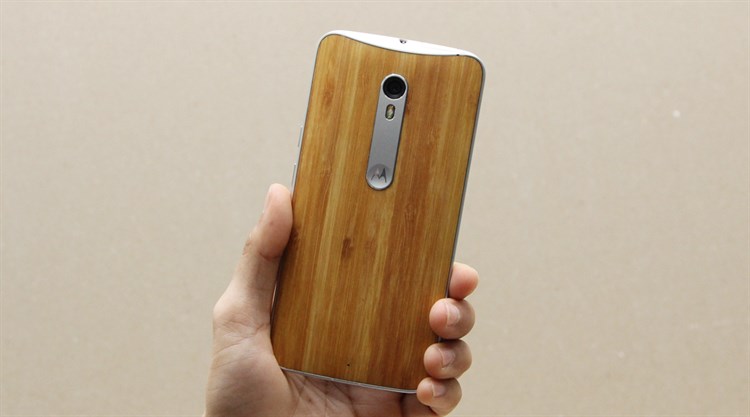 Điện thoại Motorola Moto X Style