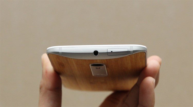 Điện thoại Motorola Moto X Style