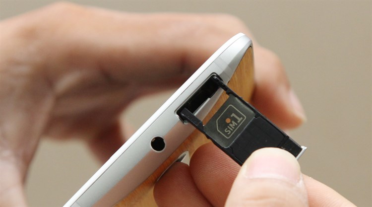 Điện thoại Motorola Moto X Style