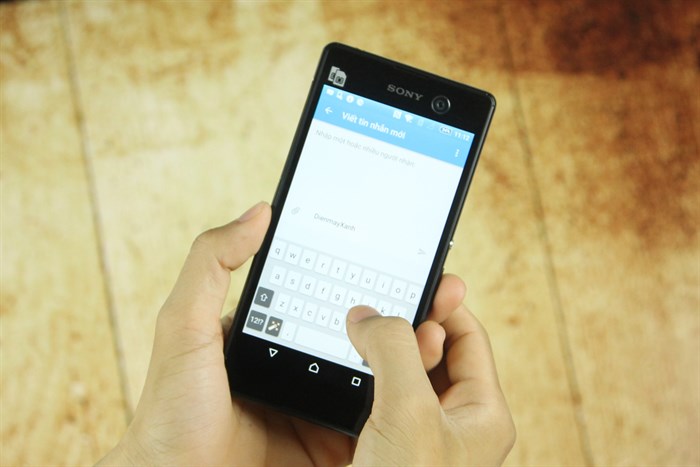 Điện thoại Sony Xperia M5 Dual