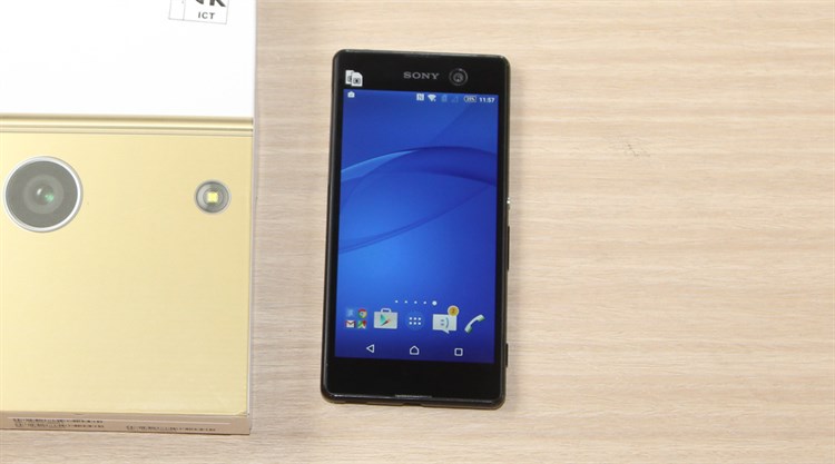 Điện thoại Sony Xperia M5 Dual