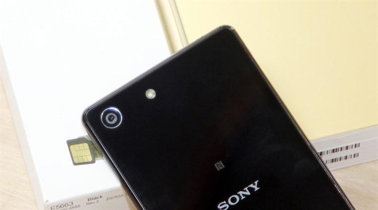 Điện thoại Sony Xperia M5 Dual