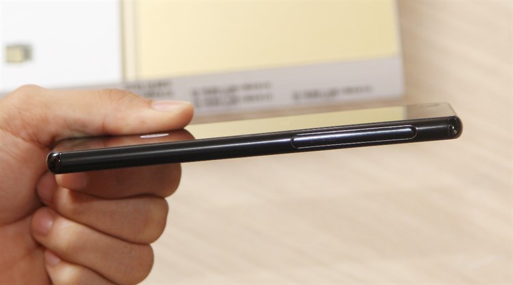 Điện thoại Sony Xperia M5 Dual