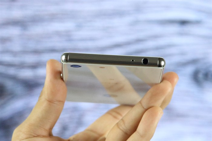 Điện thoại Sony Xperia M5 Dual