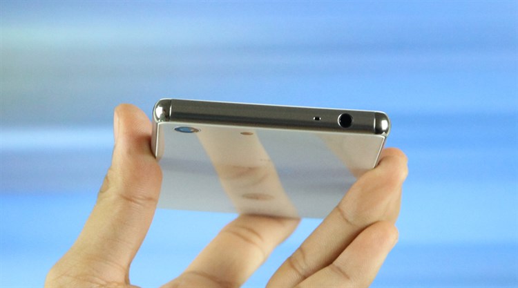 Điện thoại Sony Xperia M5 Dual