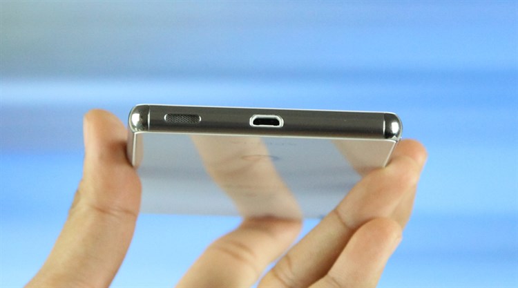 Điện thoại Sony Xperia M5 Dual