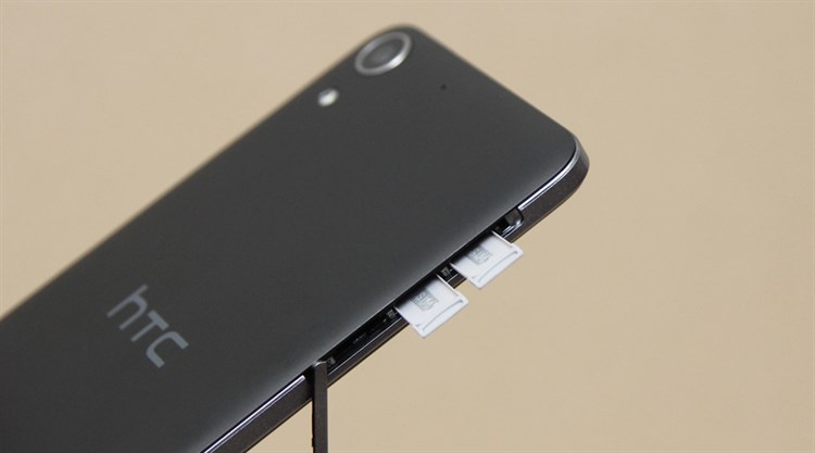 Điện thoại HTC Desire 728G