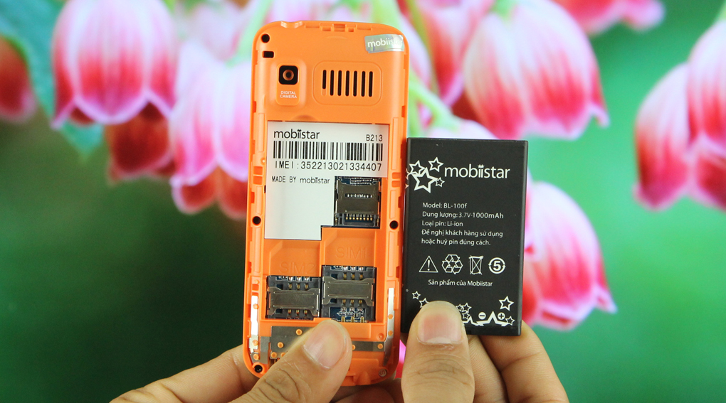 <p>M&aacute;y hỗ trợ 2 SIM v&agrave; thẻ nhớ mở rộng 32GB</p>