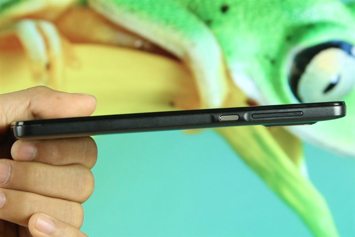 Điện thoại Mobell Nova S