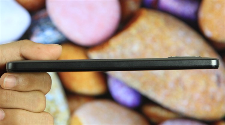 Điện thoại Mobell Nova S