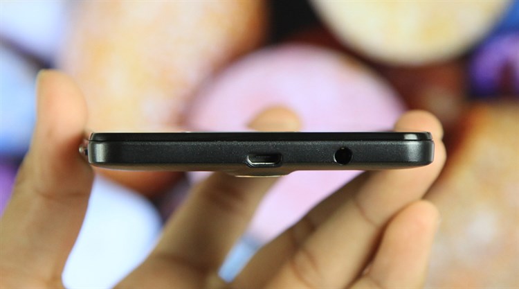 Điện thoại Mobell Nova S