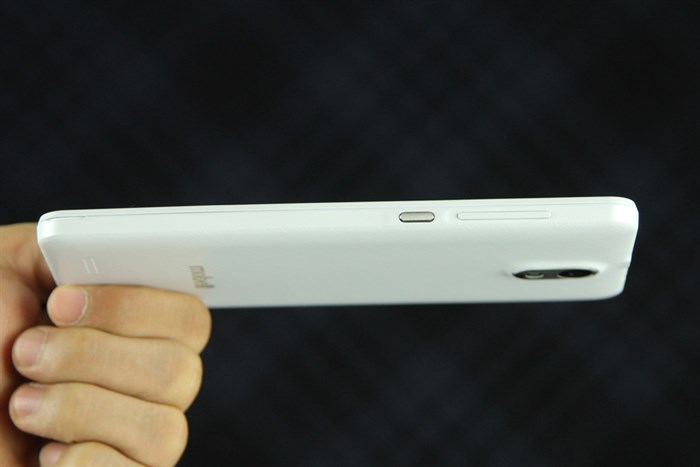 Điện thoại Mobell Nova S