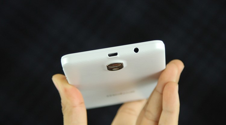 Điện thoại Mobell Nova S