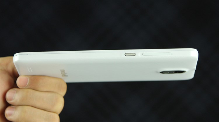 Điện thoại Mobell Nova S