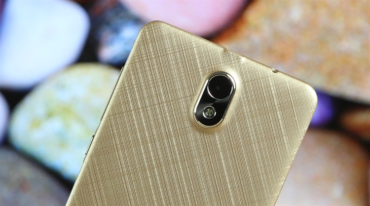 Điện thoại Mobell Nova S