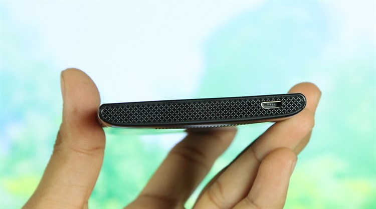 Điện thoại Philips S358