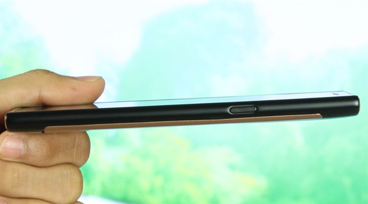 Điện thoại Philips S358