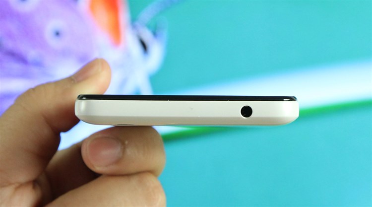 Điện thoại Mobiistar Lai Yollo Màu Trắng