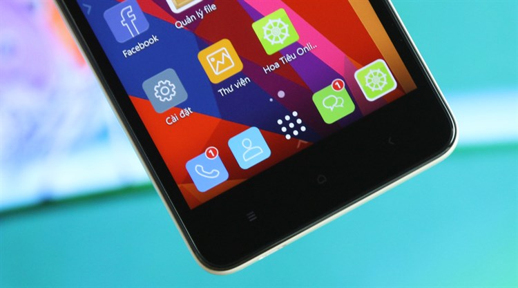 Điện thoại Mobiistar Lai Yollo Màu Trắng