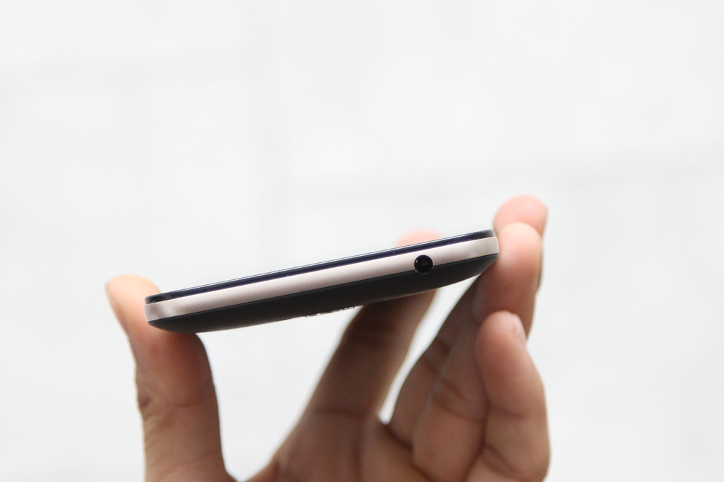 Asus Zenfone Max - 7